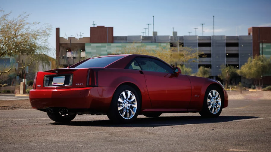 2005 Cadillac XLR - Image 21 of 31