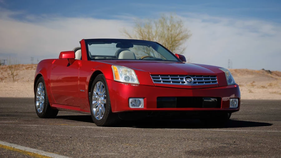 2005 Cadillac XLR - Image 17 of 31