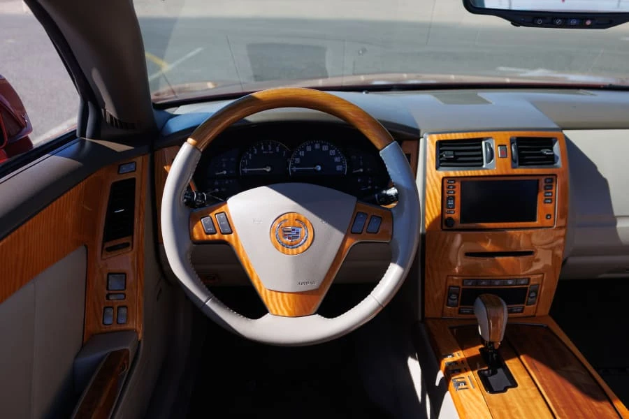 2005 Cadillac XLR - Image 26 of 31