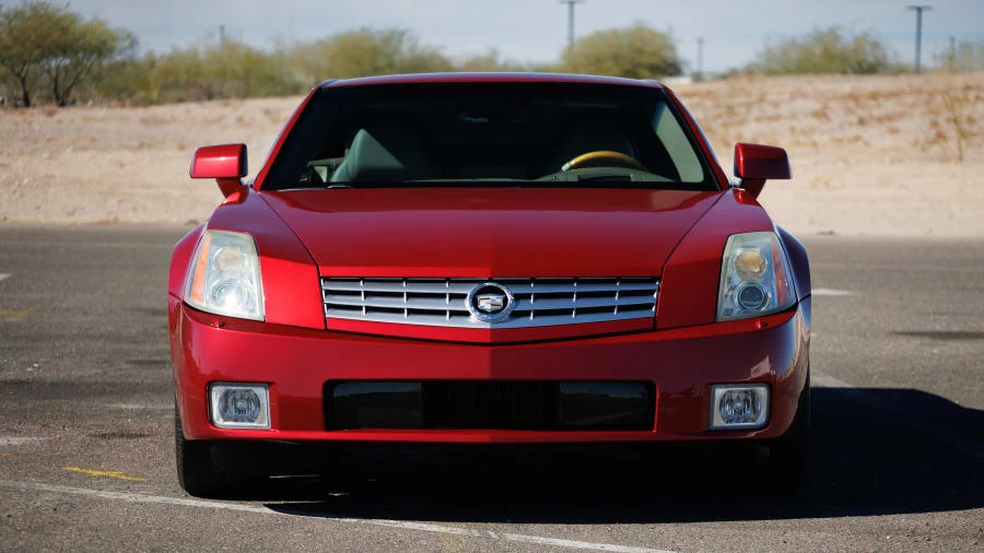 2005 Cadillac XLR - Image 15 of 31