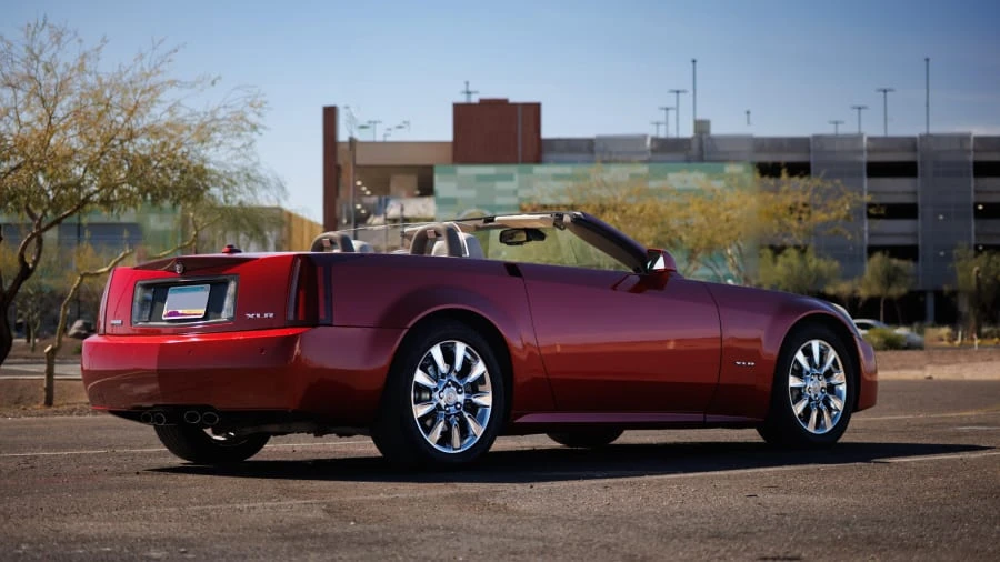 2005 Cadillac XLR - Image 3 of 31