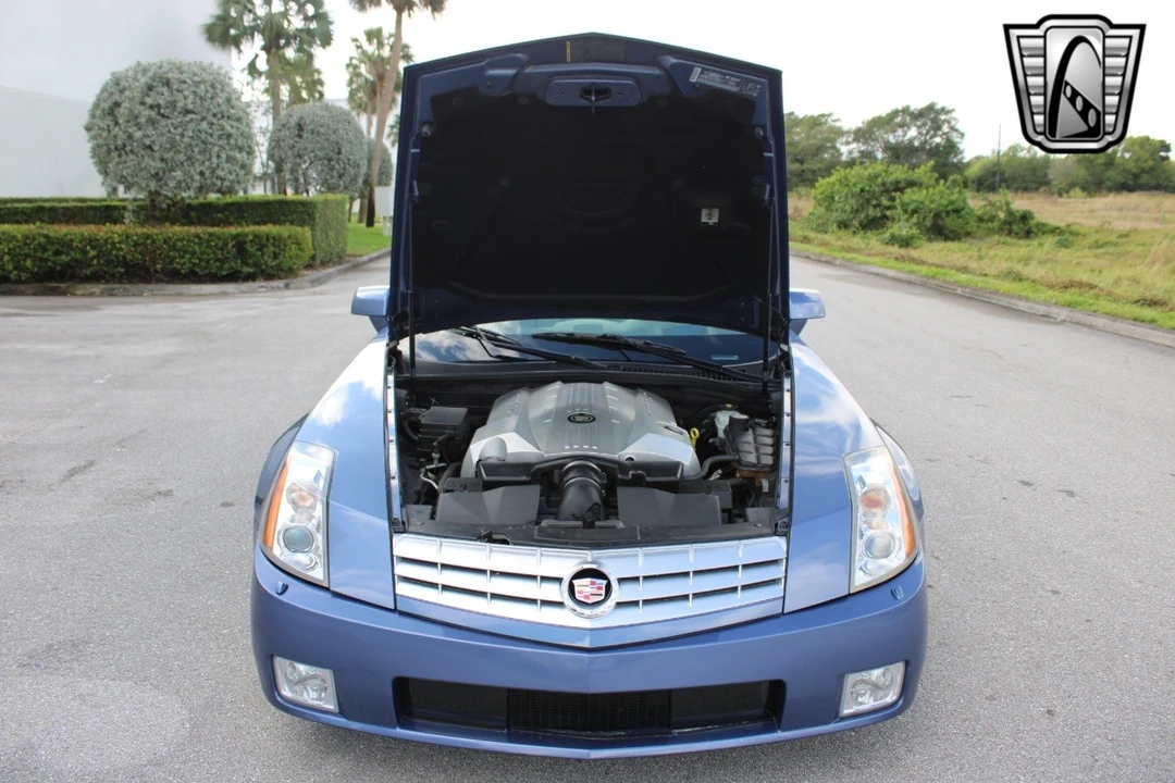 2005 Cadillac XLR - Image 16 of 21