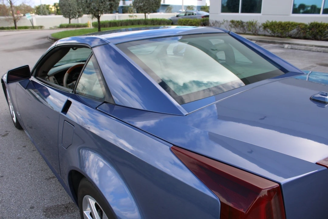 2005 Cadillac XLR - Image 12 of 12