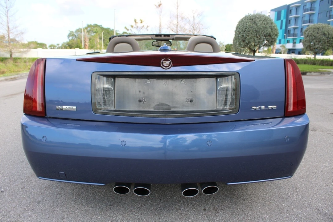2005 Cadillac XLR - Image 7 of 12
