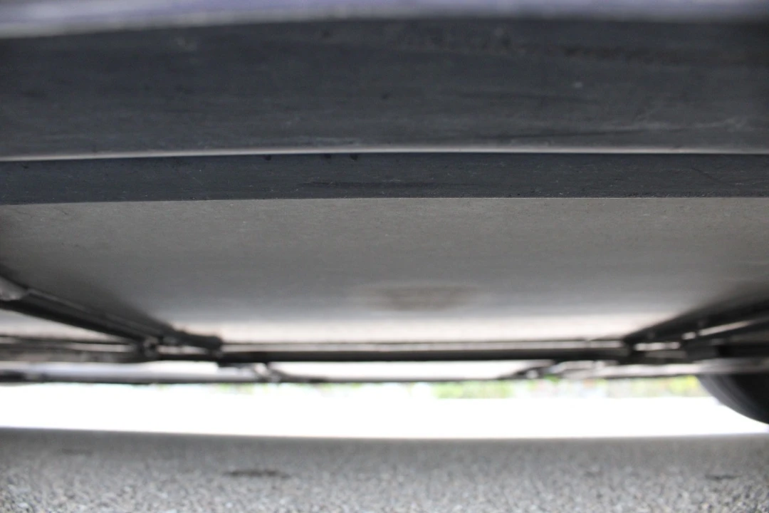 2005 Cadillac XLR - Image 18 of 21