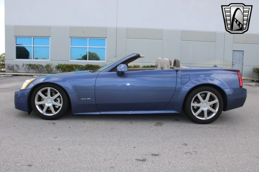 2005 Cadillac XLR - Image 4 of 12