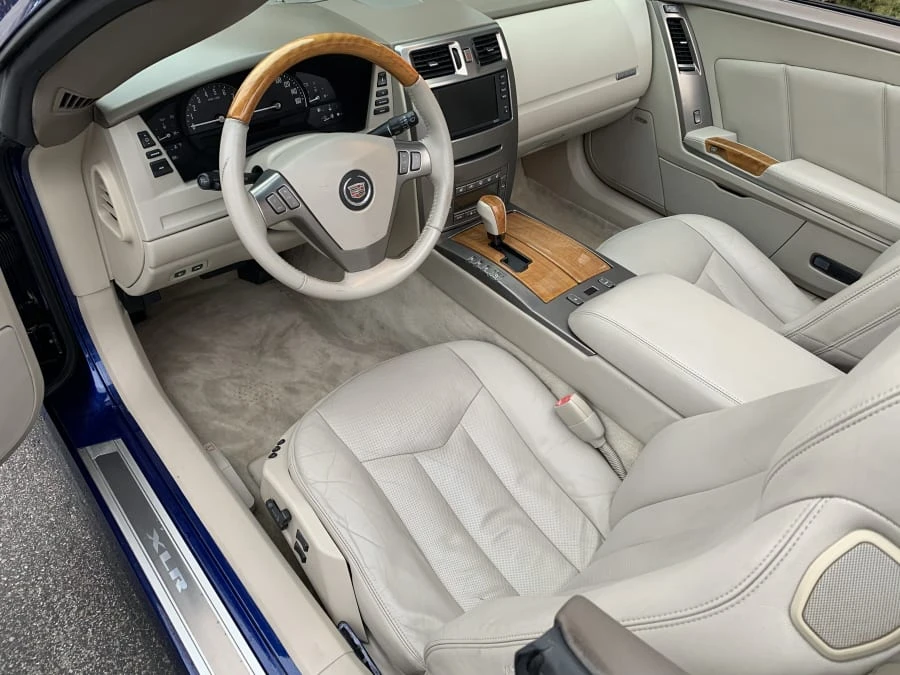 2005 Cadillac XLR - Image 4 of 10