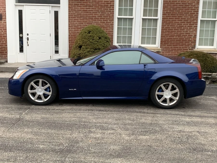 2005 Cadillac XLR - Image 9 of 10