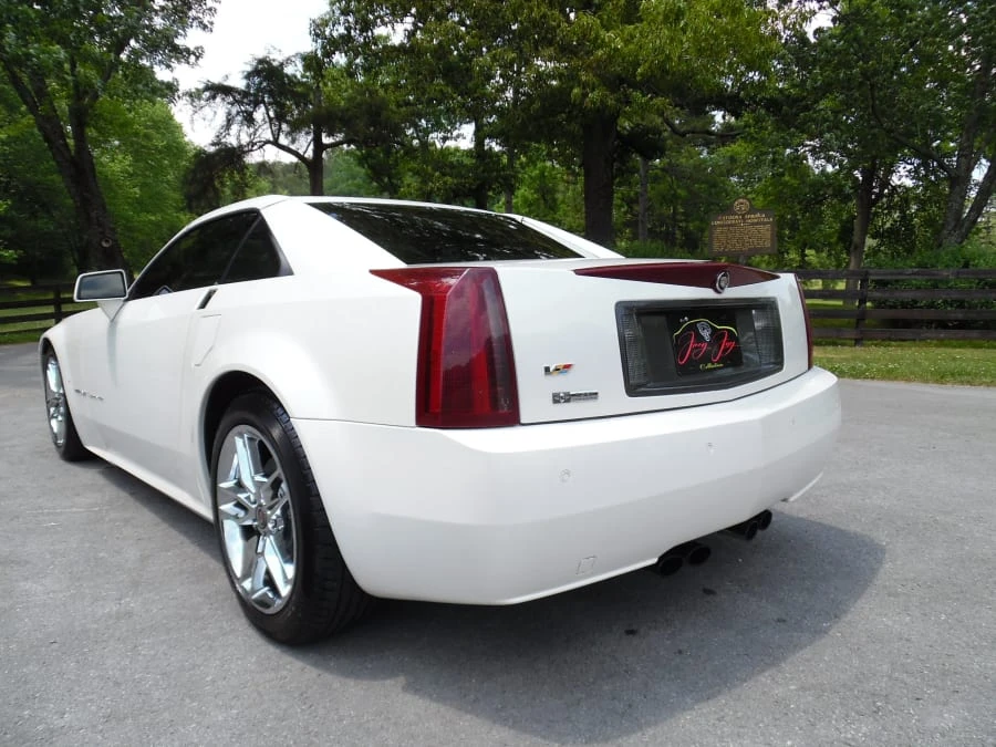 2005 Cadillac XLR - Image 2 of 12