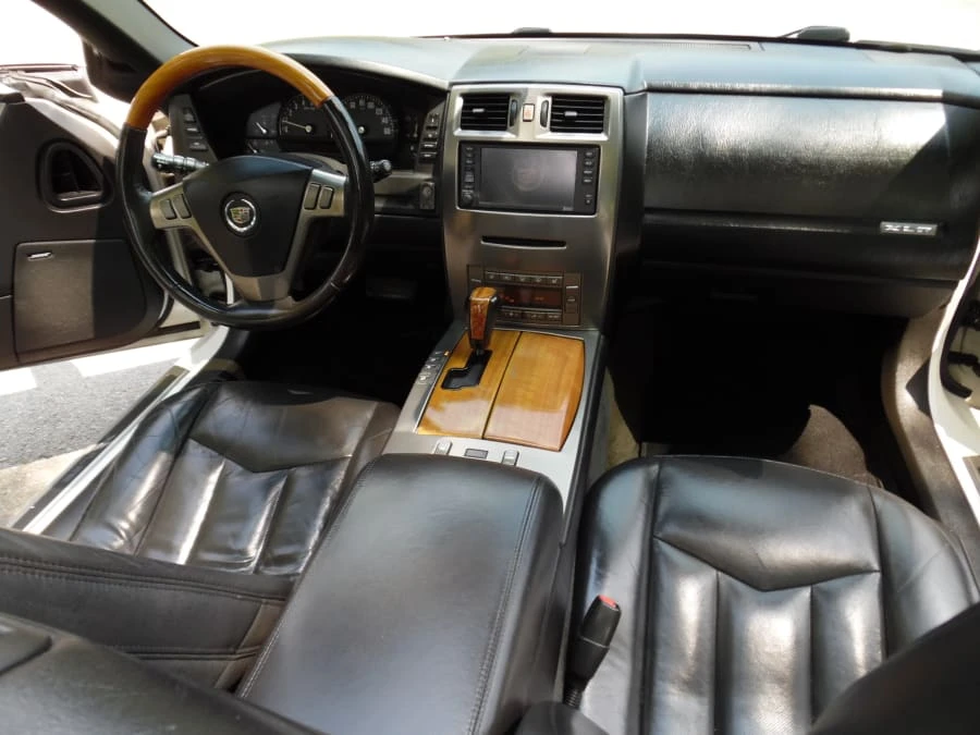 2005 Cadillac XLR - Image 6 of 12