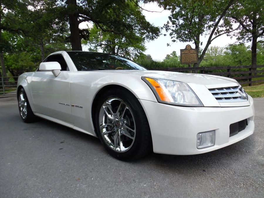 2005 Cadillac XLR - Image 9 of 12