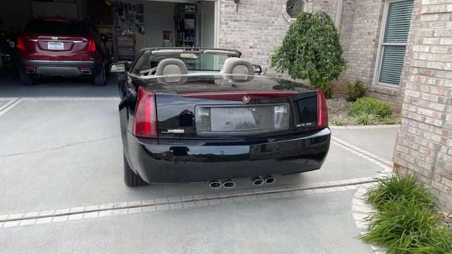 2005 Cadillac XLR - Image 10 of 11