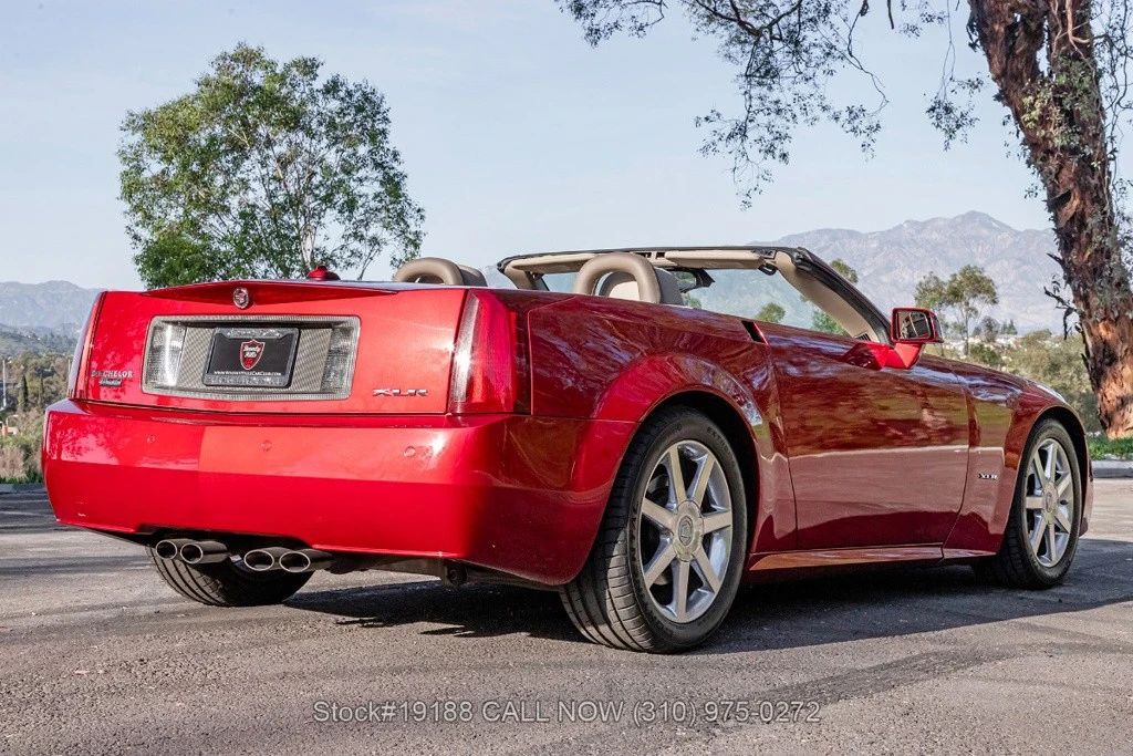 2005 Cadillac XLR - Image 8 of 12