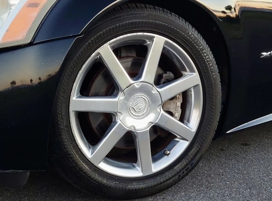 2005 Cadillac XLR - Image 10 of 28