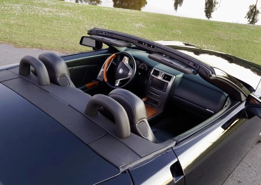 2005 Cadillac XLR - Image 22 of 28
