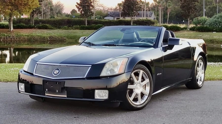 2005 Cadillac XLR - Image 12 of 28