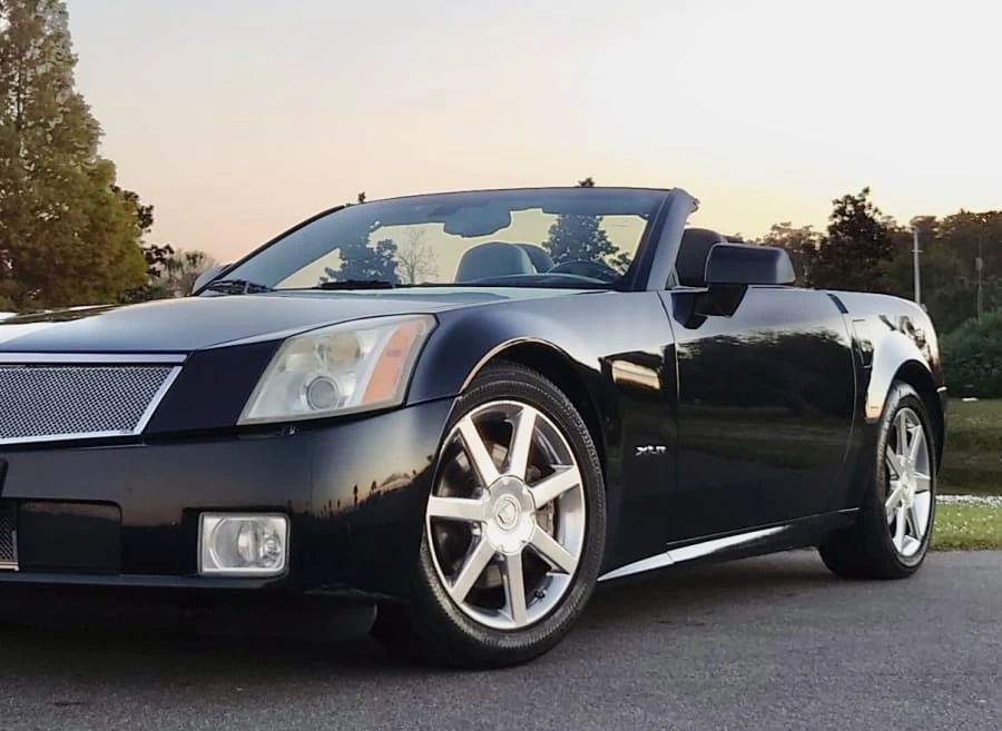 2005 Cadillac XLR - Image 8 of 28