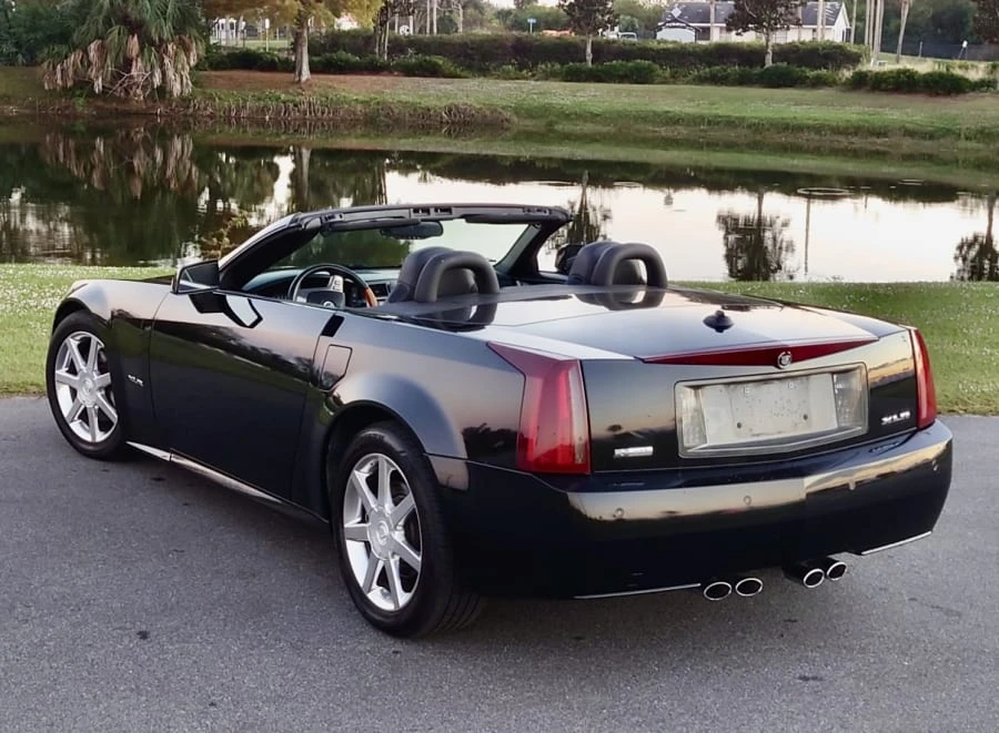 2005 Cadillac XLR - Image 16 of 28