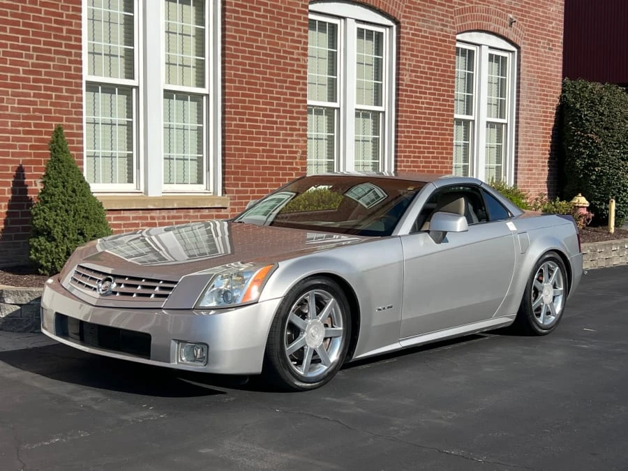 2005 Cadillac XLR - Image 4 of 10