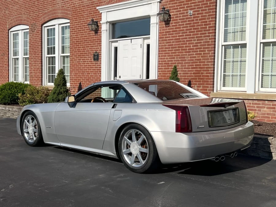2005 Cadillac XLR - Image 6 of 10