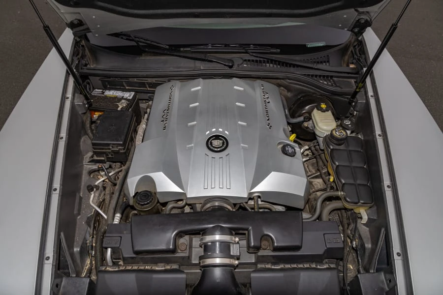 2005 Cadillac XLR - Image 30 of 31