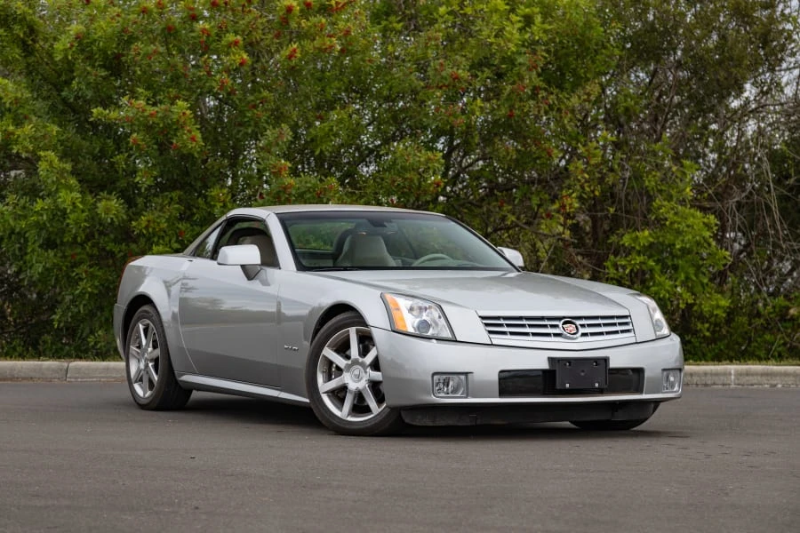 2005 Cadillac XLR - Image 6 of 31