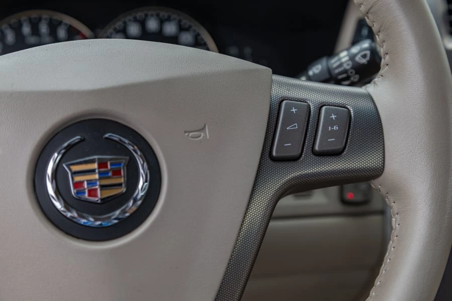 2005 Cadillac XLR - Image 26 of 31