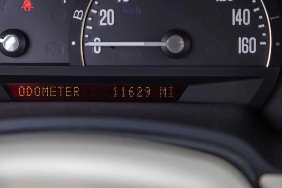 2005 Cadillac XLR - Image 16 of 31