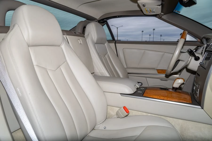 2005 Cadillac XLR - Image 18 of 31