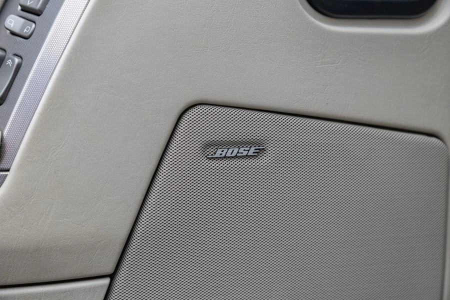 2005 Cadillac XLR - Image 24 of 31