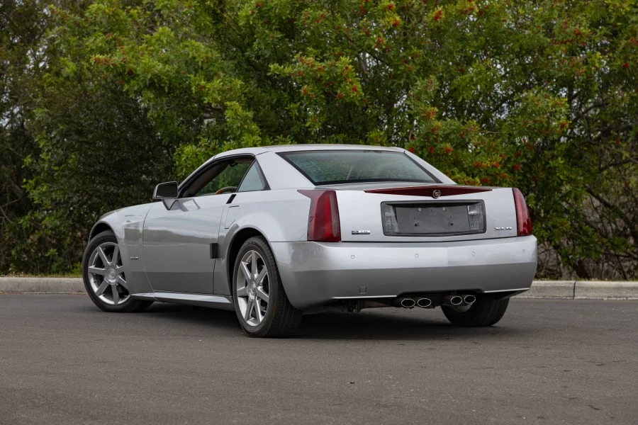 2005 Cadillac XLR - Image 11 of 31