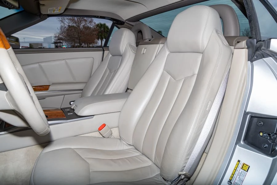 2005 Cadillac XLR - Image 21 of 31