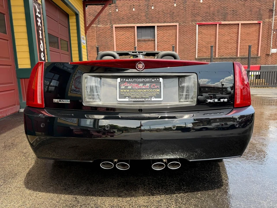 2005 Cadillac XLR - Image 7 of 31