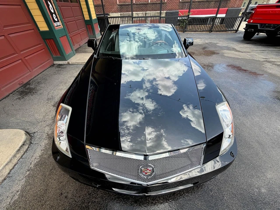 2005 Cadillac XLR - Image 18 of 31