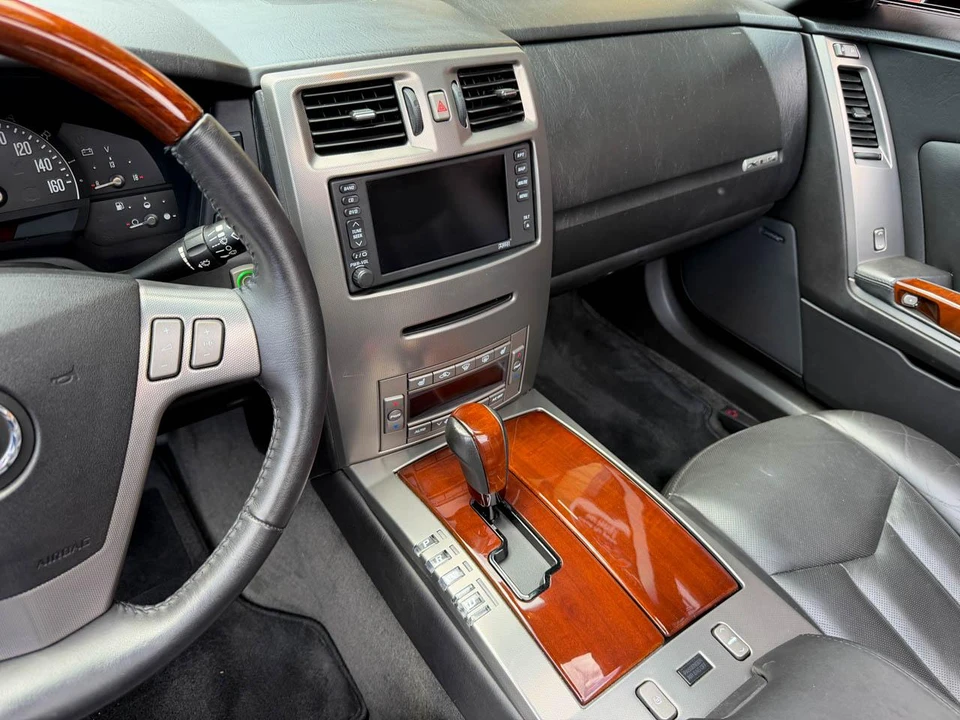 2005 Cadillac XLR - Image 27 of 31