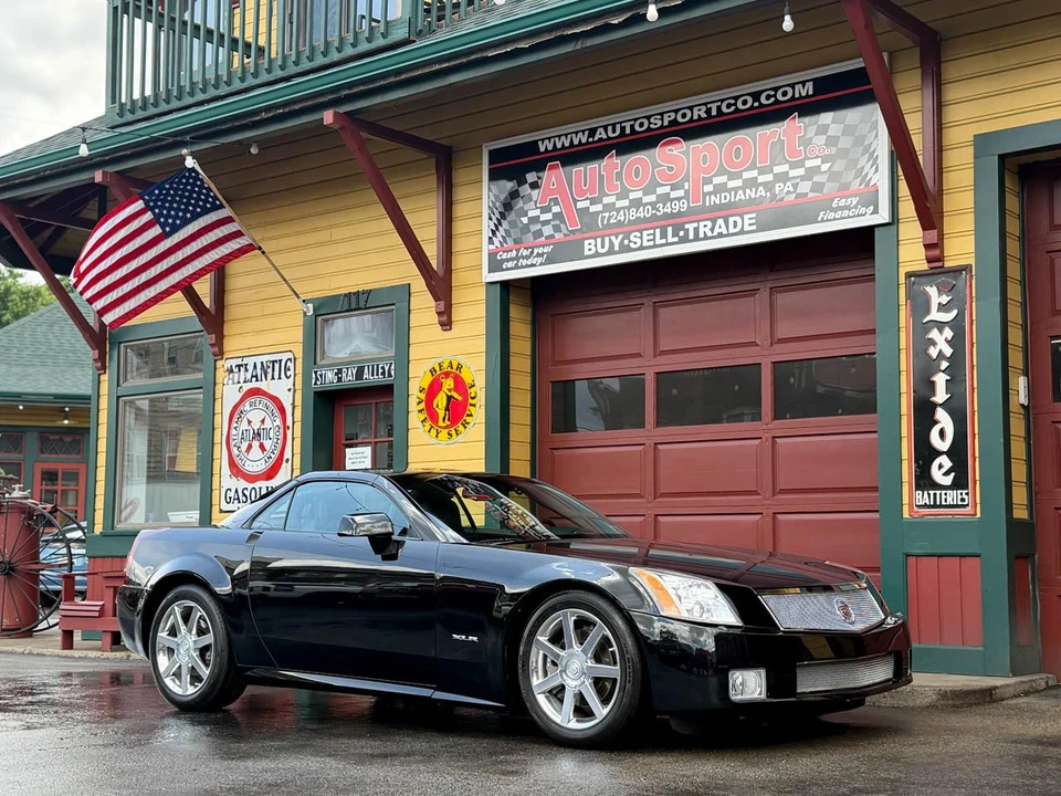 2005 Cadillac XLR - Image 3 of 31