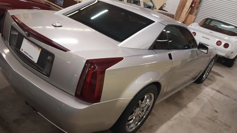 2005 Cadillac XLR - Image 3 of 6