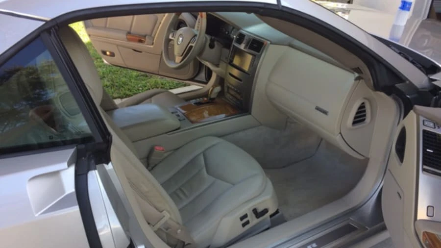 2005 Cadillac XLR - Image 4 of 5