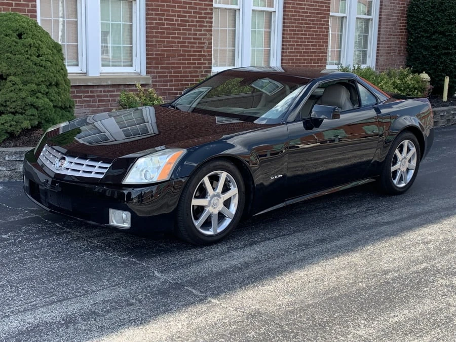 2005 Cadillac XLR - Image 8 of 10