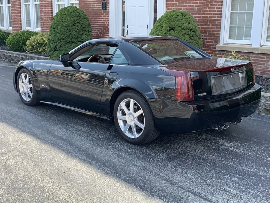 2005 Cadillac XLR - Image 10 of 10