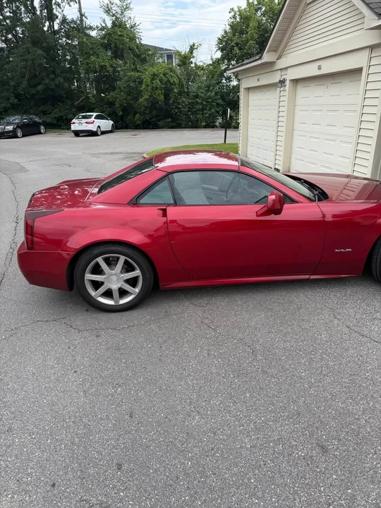 2005 Cadillac XLR - Image 7 of 13