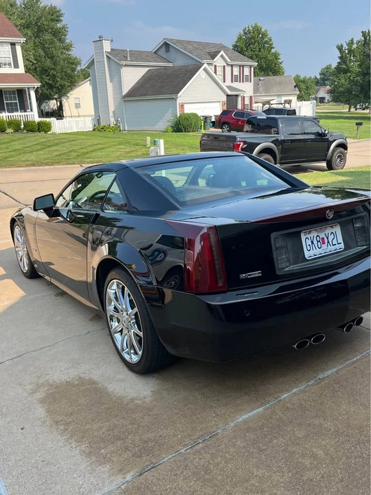 2005 Cadillac XLR - Image 5 of 19