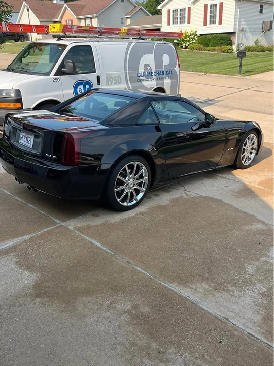 2005 Cadillac XLR - Image 8 of 19