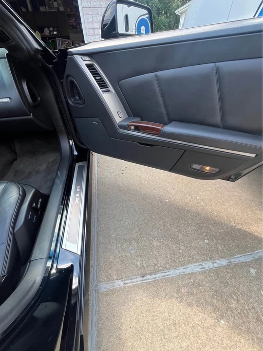 2005 Cadillac XLR - Image 17 of 19