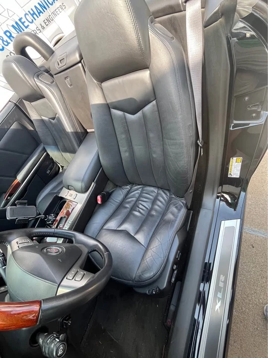 2005 Cadillac XLR - Image 15 of 19