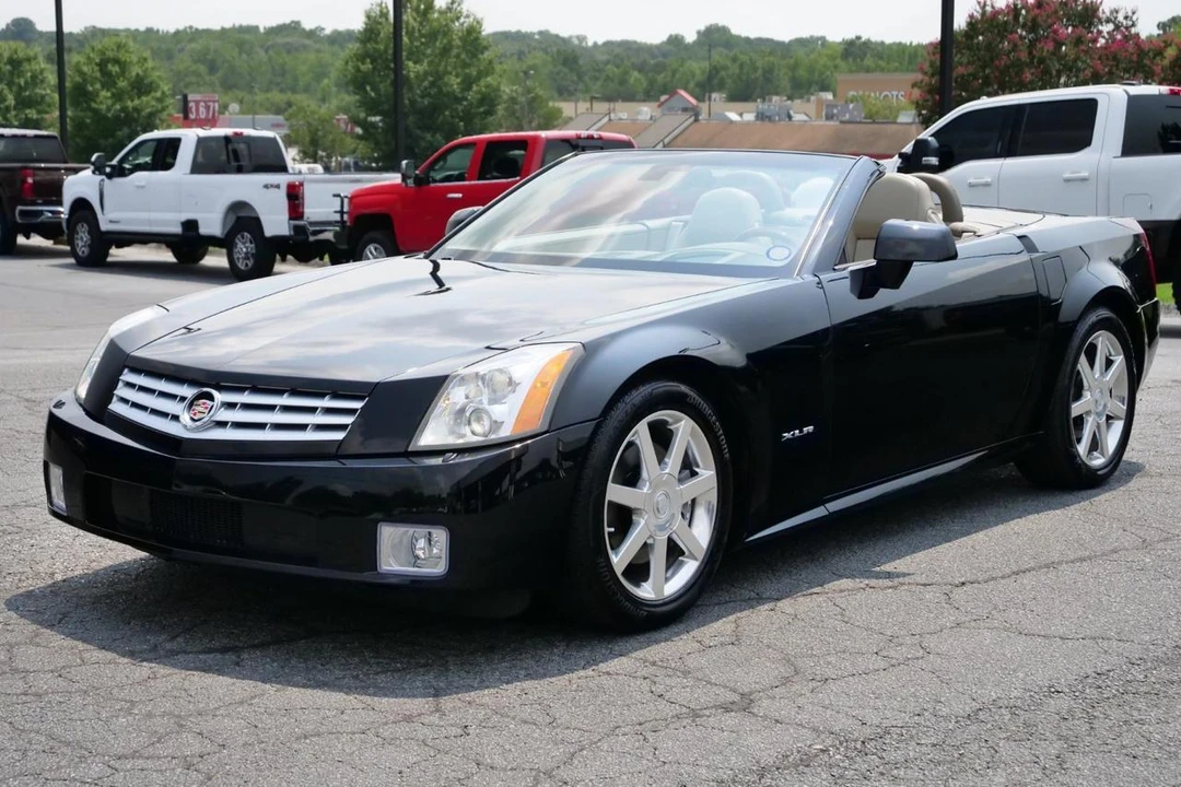 2005 Cadillac XLR - Image 7 of 31