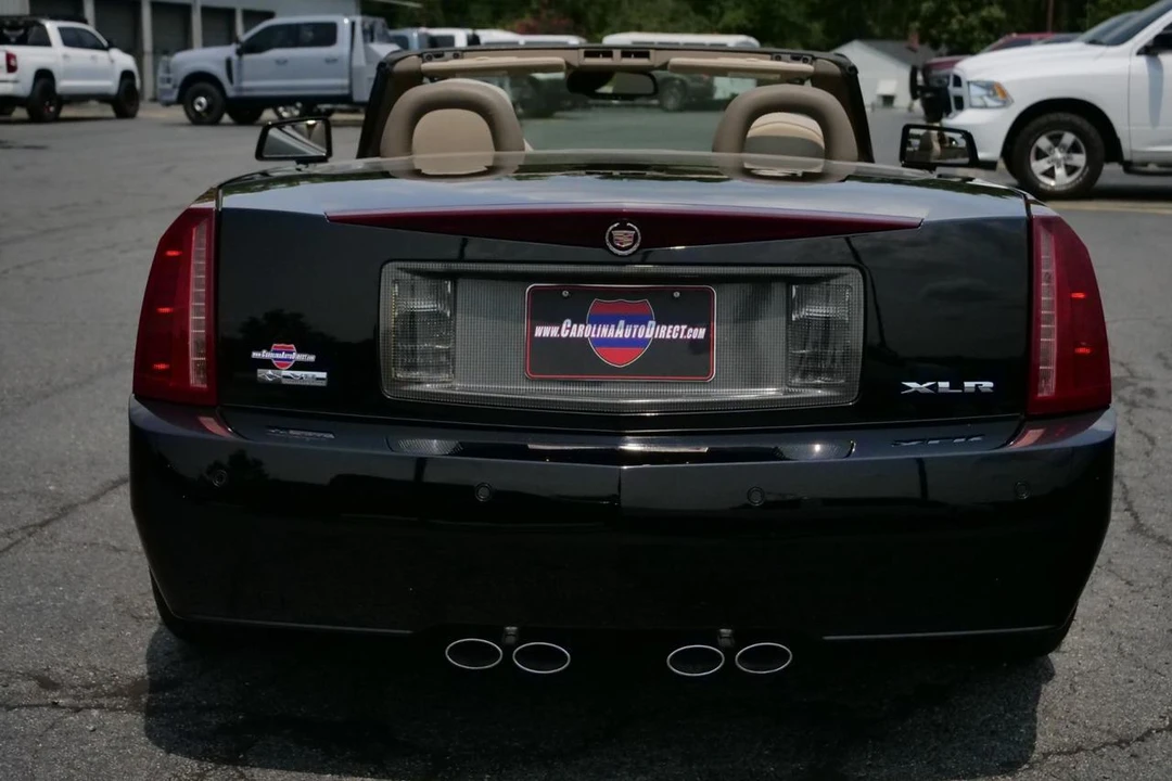 2005 Cadillac XLR - Image 9 of 31