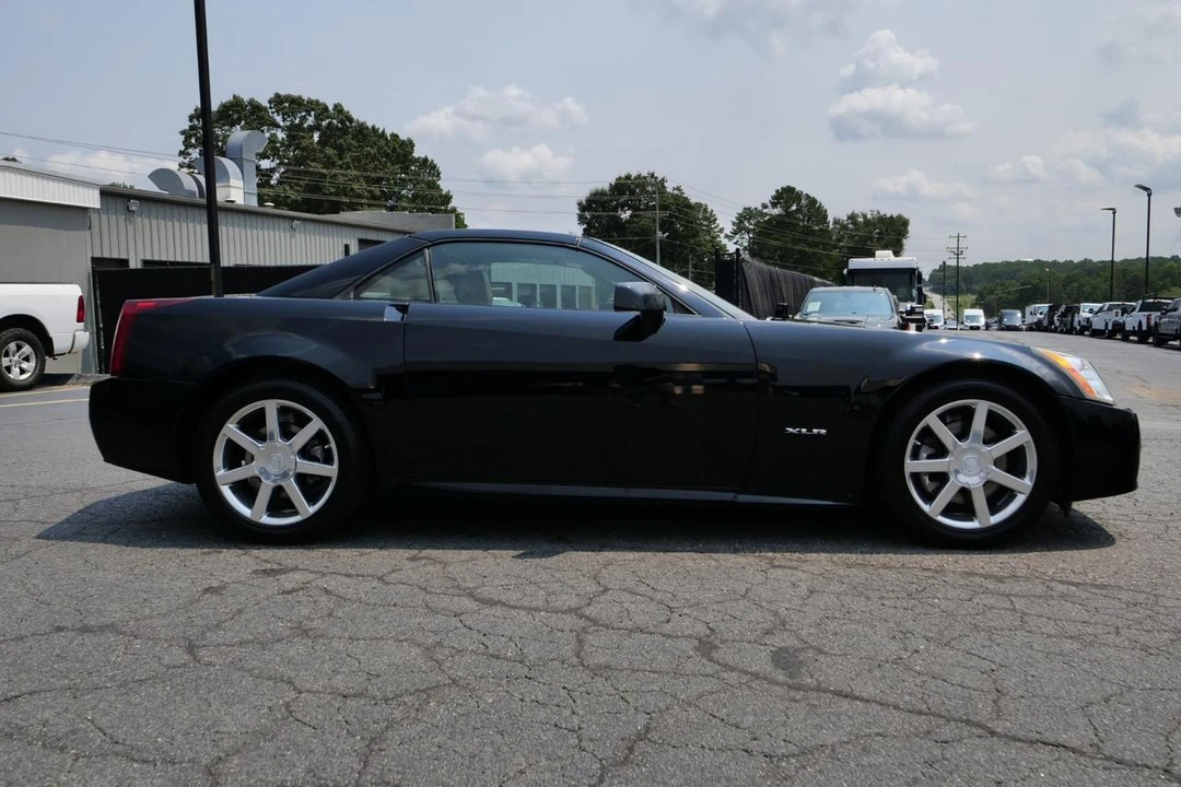 2005 Cadillac XLR - Image 15 of 31