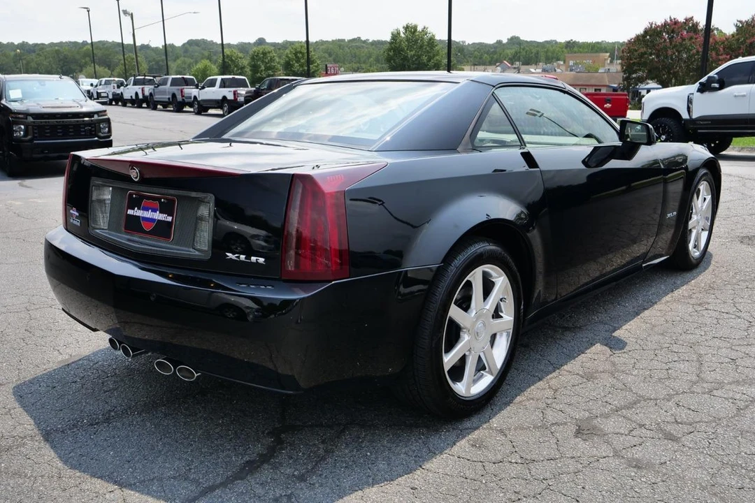 2005 Cadillac XLR - Image 14 of 31