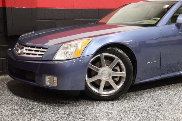 2005 Cadillac XLR - Image 19 of 24